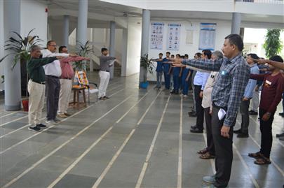 પશુ ચિકિત્સા અને પશુપાલન મહાવિદ્યાલય, કામધેનુ યુનીવર્સીટી, સરદારકૃષિનગર દ્વારા લોહ પુરુષ સરદાર વલ્લભભાઇ પટેલ” ની જન્મ જયંતી નિમિત્તે “રાષ્ટ્રીય એકતા દિવસ શપથ” કાર્યક્રમ યોજાયો