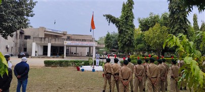 ૭૭માં પ્રજાસત્તાક દિવસ નિમિતે પશુ ચિકિત્સા અને પશુપાલન મહાવિદ્યાલય, કામધેનુ યુનિવર્સીટી સરદારકૃષિનગર ખાતે રાષ્ટ્રીય પર્વની ઉમંગ તેમજ ઉલ્લાસભેર ઉજવણી થઇ